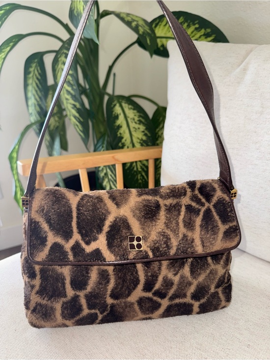 kate spade Handbags - Vintage Kate Spade New York Giraffe Animal Print Brown Shoulder Bag Baguette 90s